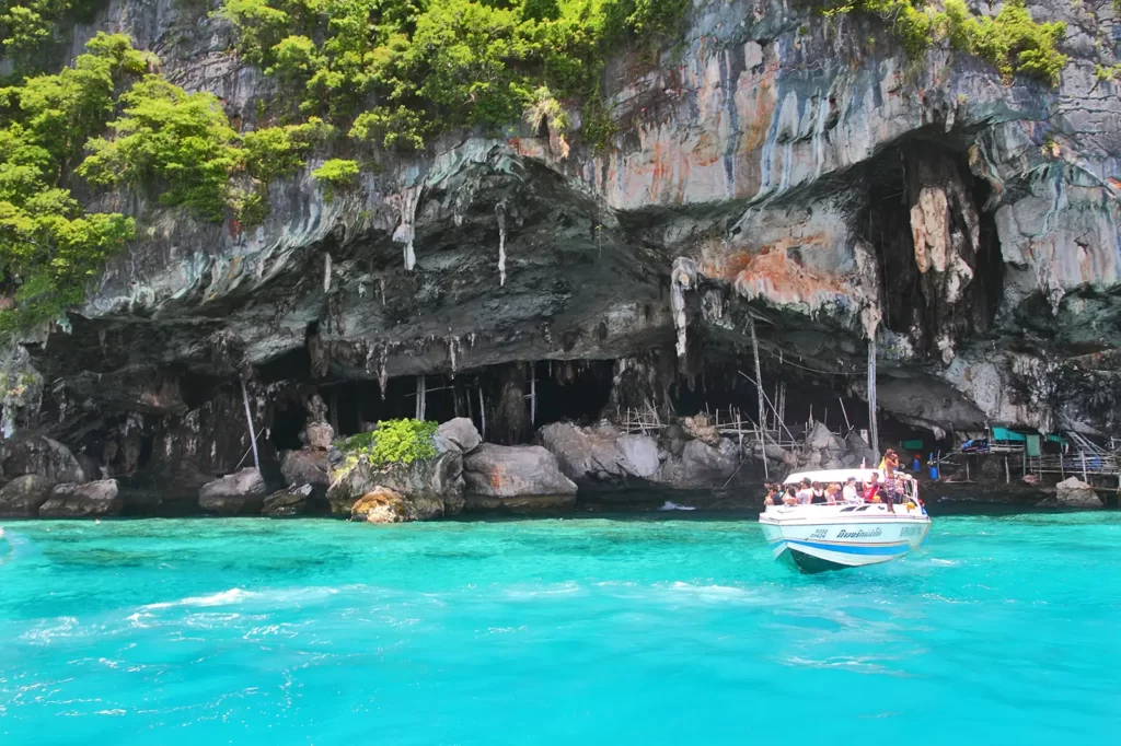 The Best Things to Do in Koh Phi Phi in 2022 - Discover Thailand